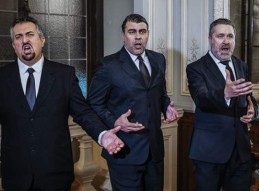 TRIBUTO A IL DIVO