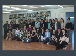 LA VOZ DEL GESTO clausura en Puertas de Castilla tras dos meses de arte inclusivo y participaci&oacute;n social.