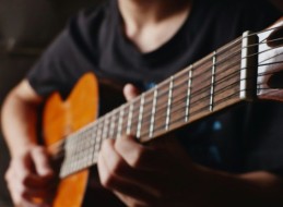 Iniciación a la música de cuadrillas: guitarra