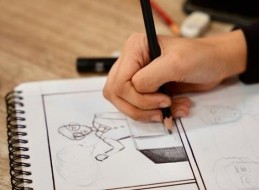 Pintas mucho. Dibuja y crea tu historia